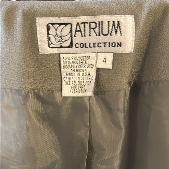 Atrium Collection Elegant Sage Green Button Down Blazer Size 4 - Picture 9 of 9